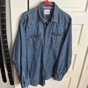 Wrangler Men's Denim Blue Casual Shirt